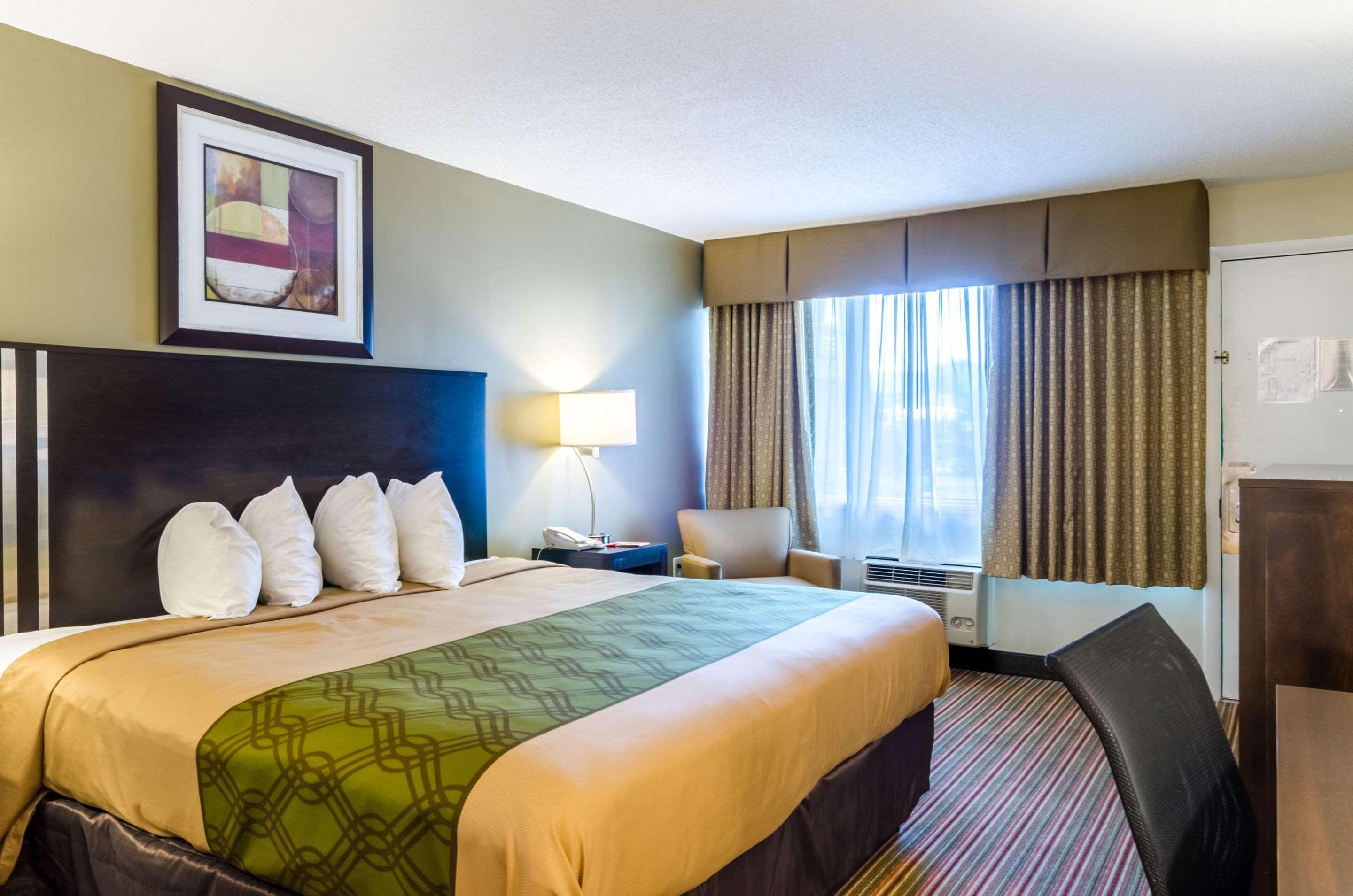Fairbridge Inn Express Питсфилд Экстерьер фото